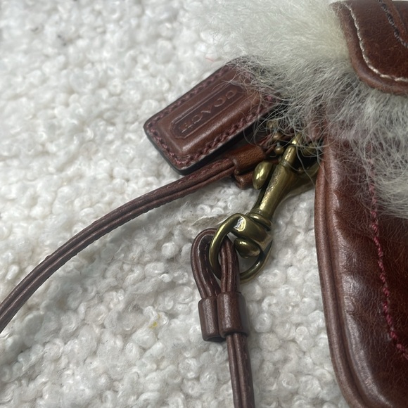 Coach Dark Brown Vachetta Leather &  Shearling Fur Wristlet Distressed - Picture 9 of 9